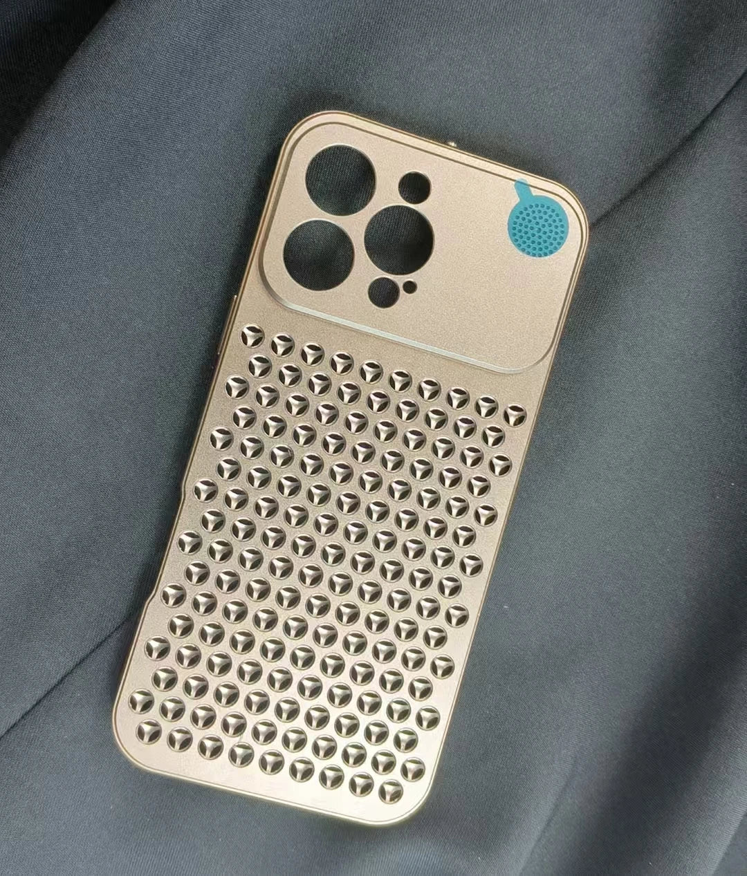 ChatGPT said:  Cazé AeroMetal Case for iPhone 12–16 Series